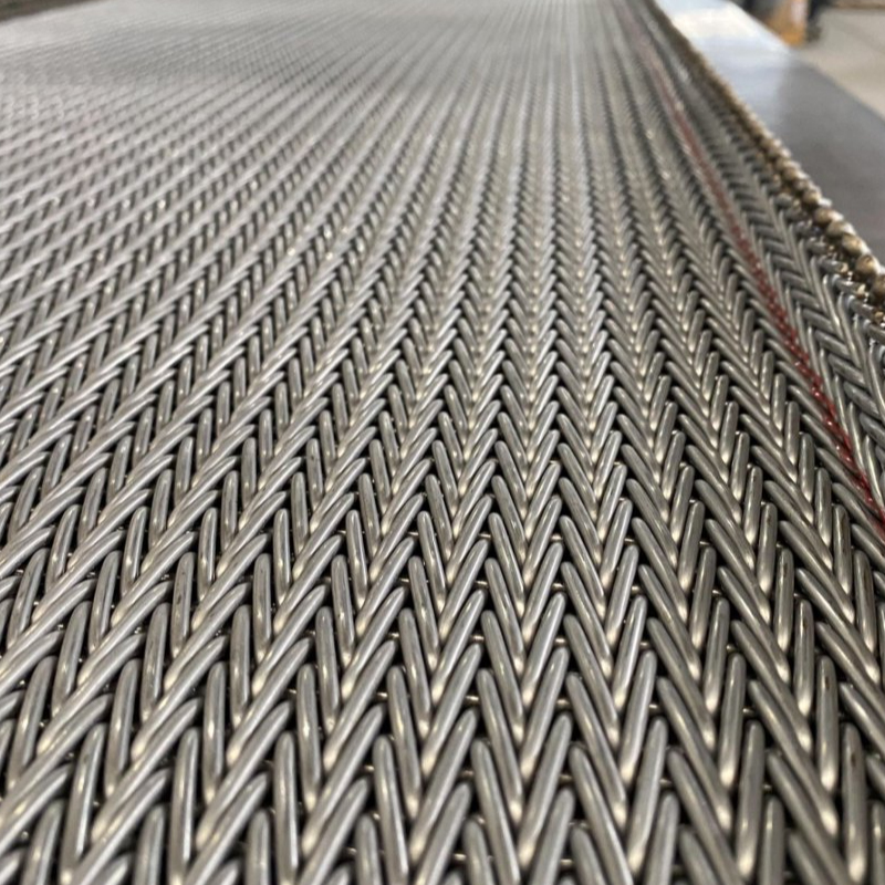 Fastener tempering furnace mesh belt