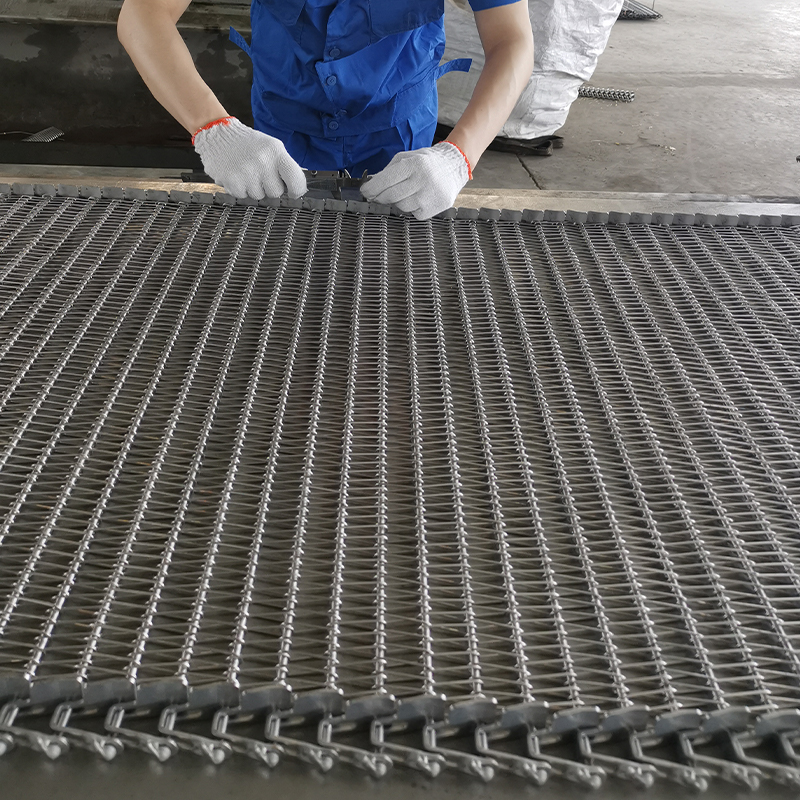 Aquatic product quick-freezing conveyor belt
